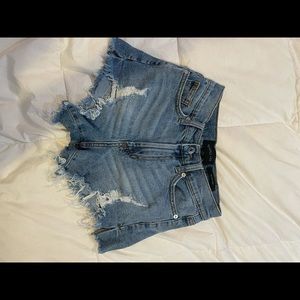 kendall and kylie shorts in size 23